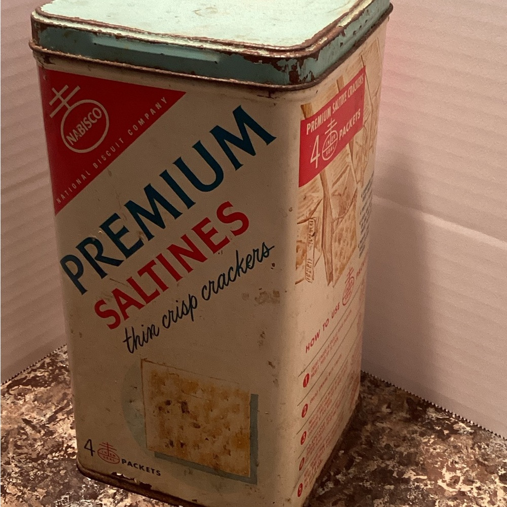 Vintage Premium Saltines Tin - Picture 3 of 5